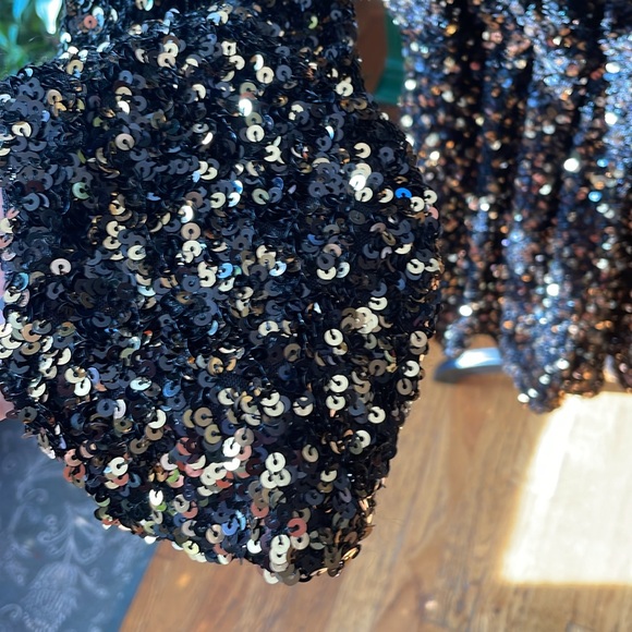 Endless Rose sequin romper- NEW - Picture 4 of 5